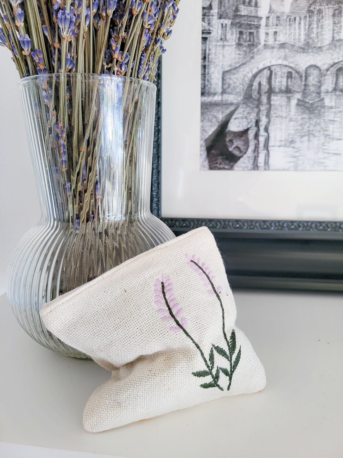 Dried French Lavender Bundle w embroidered Lavender Sachet - Mossy Moss by Olia