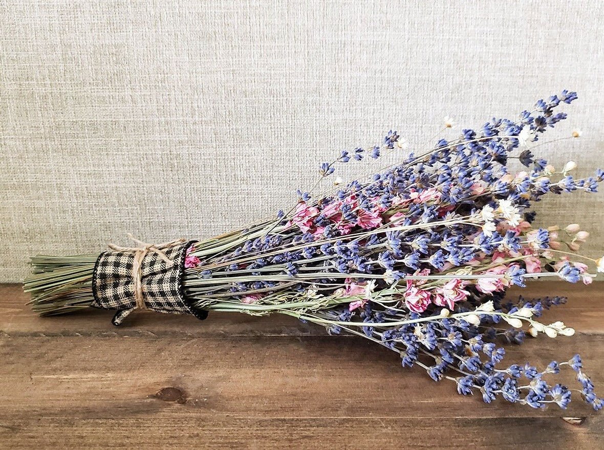 Small Dried Lavender Bouquet with Larkspur or Billy Balls - Mossy Moss by Olia